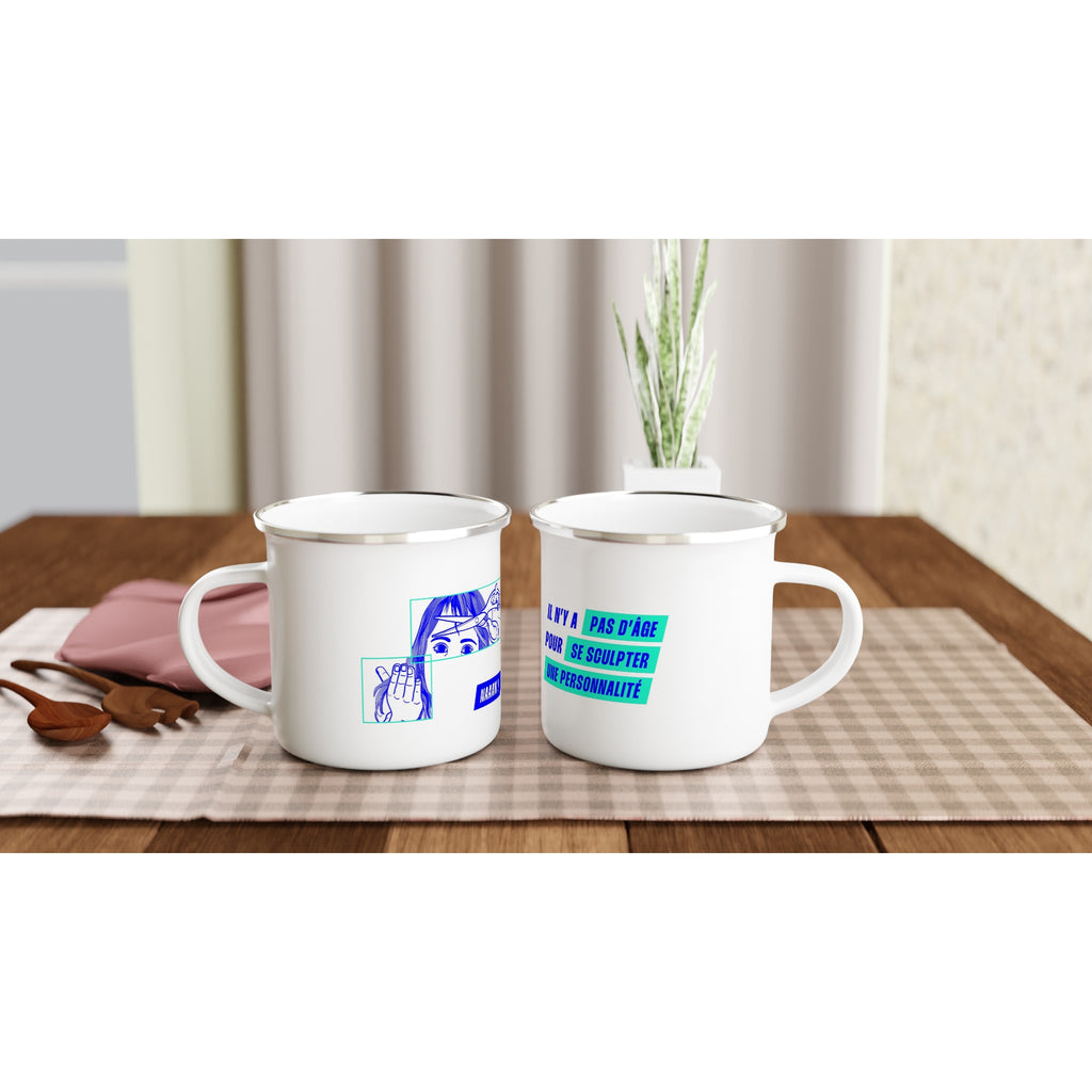 boisson chaude dans une tasse en émail imprimée dessin original 